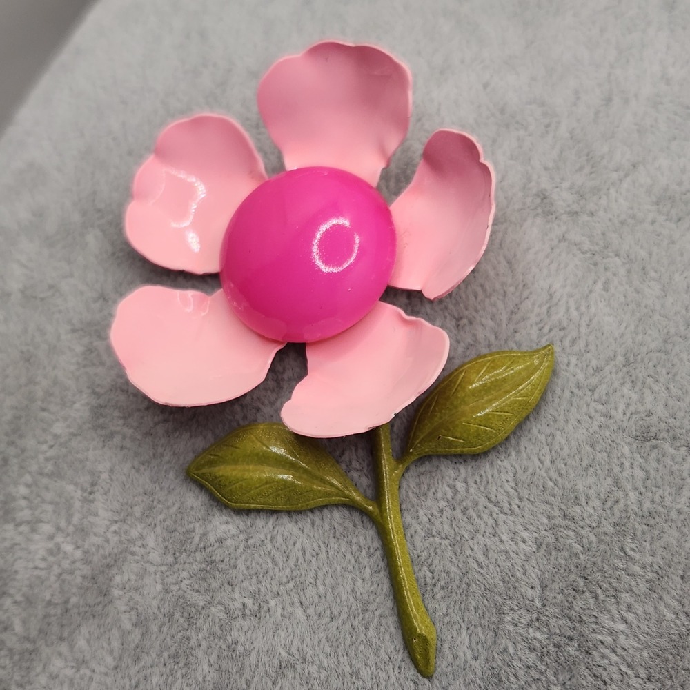 Vintage Pink Enamel Flower Brooch 60s Mod Pop Art Floral Pin Flower Power
